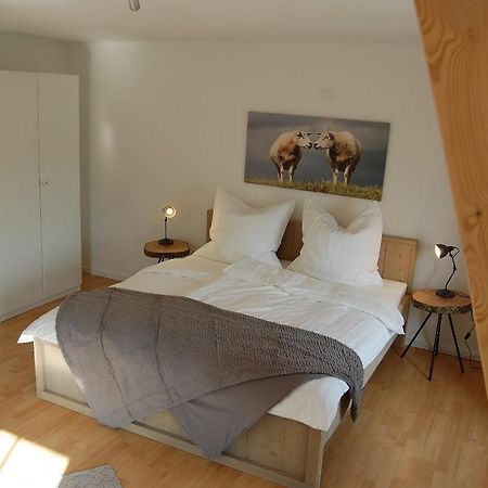 Ferienwohnung Im Gulfhof Krummhörn Buitenkant foto