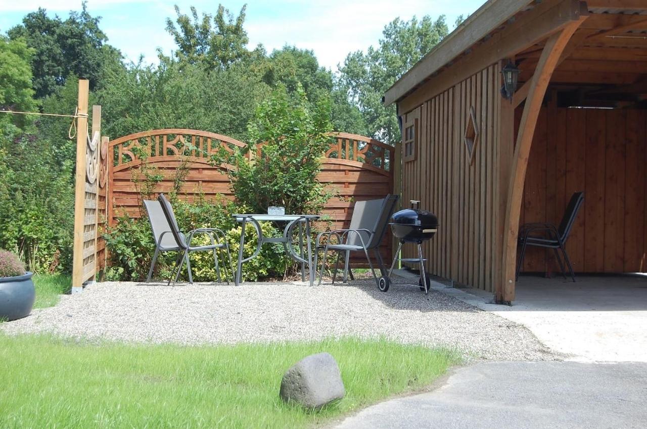 Ferienwohnung Im Gulfhof Krummhörn Buitenkant foto